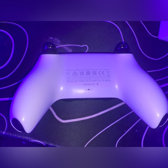 Ps5 slim for sale. Almost brand new has sticker marks and that’s it.Good console - Picture 2 of 5